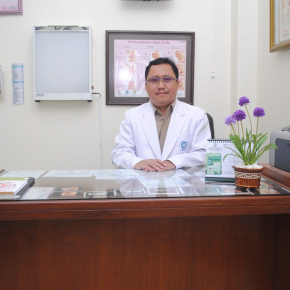 dr. Sumidi, Sp. B